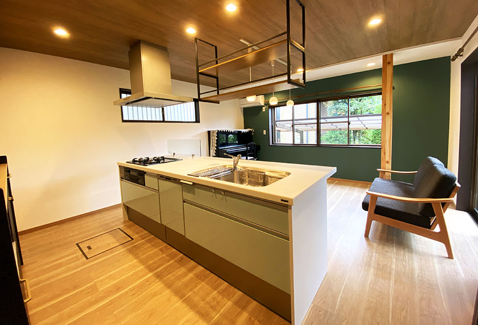 二世帯住宅化リフォーム アイランドキッチン導入 施工事例 太陽ハウスのリフォーム