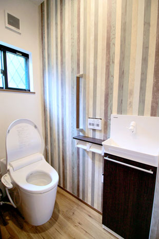 タンクレストイレ